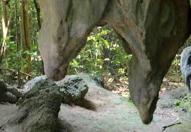 Local folklore has it that the cave was formed when a boat carrying the kings messenger from pekan was turned into stone. Taman Rimba Kenong Tempat Menarik Di Kuala Lipis Pahang Tempat Menarik