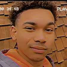 Dashawn Moore's Instagram, Twitter & Facebook