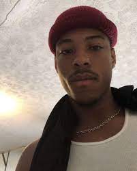 Ca Hinonnit Cute Black Boys Guys In Beanies Boys In Beanies