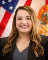 Lauren Lange's Instagram, Twitter & Facebook