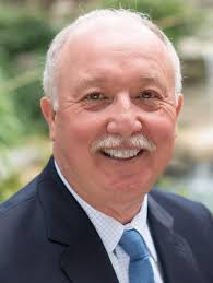 Howerton to leave United Way