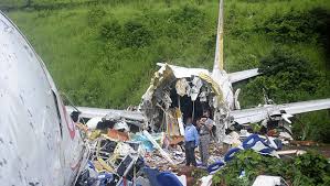 Définition, synonymes, citations, traduction dans le dictionnaire de la langue française. Crash Aerien Linfo Re