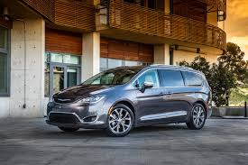 Used 2018 chrysler pacifica hybrid touring l. 2018 Chrysler Pacifica Prices Specs Features And News Digital Trends