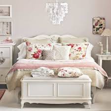 Check spelling or type a new query. Tips And Ideas For Decorating A Bedroom In Vintage Style