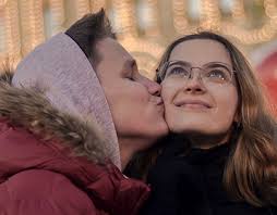 Story And Kiss Projects :: Photos, videos, logos, illustrations and  branding :: Behance