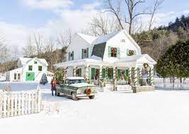 Let's start with the secret success formula for a gorgeous christmas front porch! 56 Best Outdoor Christmas Decorations Diy Porch Decorations