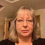 Lori Barringer's Instagram, Twitter & Facebook