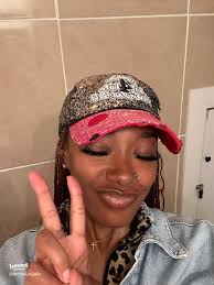 Hi! My name is Jay! Let's be friends!