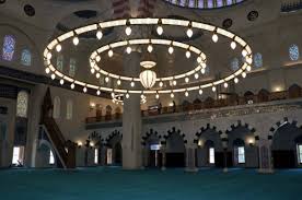 Zonguldak'ın çaycuma ilçesinde cami ve lojmanın açılışı yapıldı.çaycuma ilçesinin karamusalar köyü aydınlar mahallesi'nde yaklaşık iki, üç sene önce yapımına başlanılan 400 kişilik kapasiteye sahip. Ztlbp9foaehapm