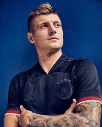 Official website with detailed biography about toni kroos, the real madrid midfielder, including statistics, photos, videos, facts, goals and more. Toni Kroos On Twitter Disappointed To Not Be Able To Help The Team In The Coming Games But Looking Forward To Play In This Great Jersey In Summer Adidasfootball Createdwithadidas Adidas De