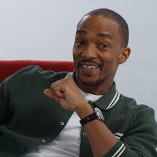 Derek Ash's Instagram, Twitter & Facebook