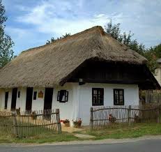România are un peisaj deosebit, tradiţii culturale, un folclor şi o gastronomie deosebite, spune gabriel zamfir, preşedinte al asociaţiei naţionale de turism rural ecologic şi cultural (antrec), fondată acum 22. Casa La Tara Romania Rural House Traditional House European House