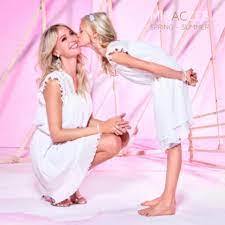 Miracles by annelien coorevits is a cooperation between annelien coorevits, wim de valck and hilde de valck. Annelien Coorevits Miracles Love Stores Www Miraclescollections Com Facebook