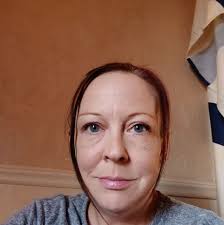 Is there a local women's shelter who accepts women's clothing? Like  new/gently used