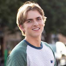 Jennifer Boll (@JenniferBoll4)