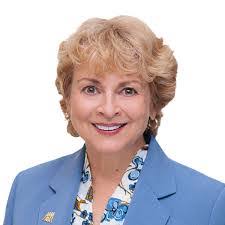 Stephanie Stubbs's Instagram, Twitter & Facebook