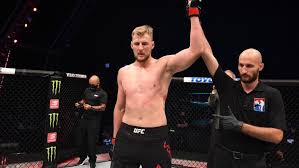 Александр волков оказался тяжелее алистара оверима, тимур валиев и мартин дэй успешно уложились в лимит полулёгкой весовой категории и другие результаты. Aleksandr Volkov Ufc