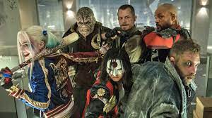 The original suicide squad was a group of soldiers during world war ii, who were sent to dinosaur island in a campaign called  the war that time forgot. their official name was squadron s, and they started calling themselves the suicide squadron because of their high mortality rate. Jeder Kann Sterben Neue Bilder Zeigen Wahnsinns Cast Von Suicide Squad 2 Kino News Filmstarts De