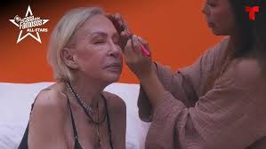 Laura Bozzo sorprende al lucir como una estrella de cine