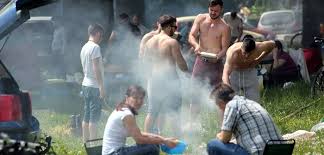 Guvernul a aprobat ca 16 august să fie zi liberă pentru angajaţii din instituţiile publice, urmând să fie recuperată până la sfârşitul lunii august, a anunţat, miercuri, purtătorul de cuvânt al executivului, nelu barbu. Vesti Bune Pentru Angajati Mini Vacanta Prelungita De Sfanta Maria