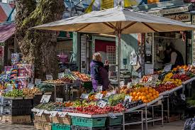Norwich es una ciudad y un distrito no metropolitano ubicada en la región de east anglia, al este de inglaterra. Norwich Ciudad Mercado Foto Gratis En Pixabay
