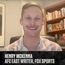 Dede Martinez's Instagram, Twitter & Facebook