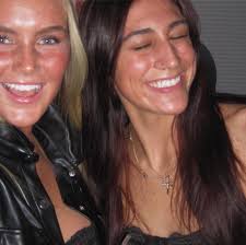 elle.mcloughlin) • Instagram photos and videos