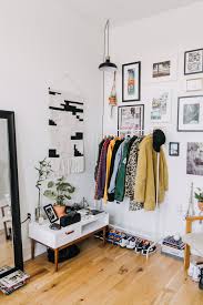 Plants And Diy Projects Make This Philly Rental Apartment Cool Apartment Decorating Rental Cool Apartments Rental Apartments