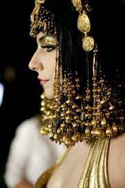 Hair Beaded In Gold So Gorgeous Egyptian Hairstyles Hair Beads Egyptian Makeup