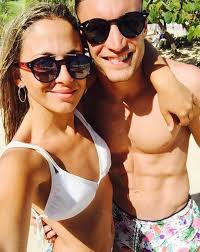 When set in gold, this gem was said to protect the wearer from nightmares. Eredivisie Holanda The Romantic Moments Of Tagliafico And Model Caro Calvagni Foto 7 De 17 Marca English