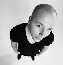 Danny Serrano: "Componer me atrae más, disfruto mucho en mi estudio"