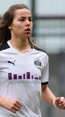 Die mittelfeldspielerin der sgs essen ist außerdem die jün. Top Female German Instagram Association Football Players Germany