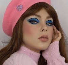 60s Makeup Is Trending On Instagram Here Is How To Wear It The Modern Way 60s Makeup Vintage Makeup Looks Retro Makeup