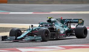 Nachdem am mittwochabend sergio perez seinen abschied von der truppe aus silverstone bekanntgegeben hatte. Formel 1 Vettel Steht Schumacher Sammelt Kilometer Mercedes Kommt Ins Rollen