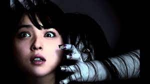 'saw' es una película que relata un ejercicio violento, sangriento, psicológicamente. Las 10 Mejores Peliculas De Terror Japonesas