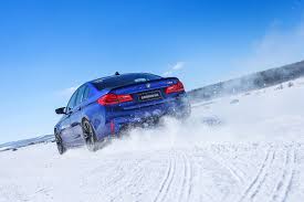 两女一杯是什么-太平洋汽车网