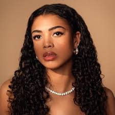 Laila (@Lailaphelia)