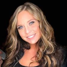 Stephanie Hadfield's Instagram, Twitter & Facebook