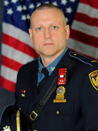 Falls names new top cop