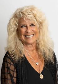 Arlene Meyers's Instagram, Twitter & Facebook