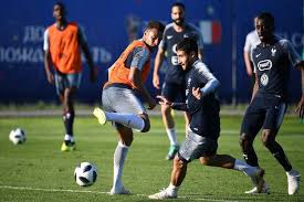 لم يعد يفصل منتخب سوريا عن تحقيق حلم الوصول إلى نهائيات كأس العالم لكرة القدم للمرة الأولى في تاريخه سوى 90 دقيقة، هي عمر مباراته الأخيرة مع نظيره الإيراني والتي ستجرى الثلاثاء بطهران. ÙØ±Ù†Ø³Ø§ Øª Ø´Ø§Ø±Ùƒ Ø¨ Ù…Ù†ØªØ®Ø¨ Ø¥ÙØ±ÙŠÙ‚ÙŠ ÙÙŠ Ù…ÙˆÙ†Ø¯ÙŠØ§Ù„ 2018 Ø§Ù„Ø´Ø±ÙˆÙ‚ Ø£ÙˆÙ†Ù„Ø§ÙŠÙ†