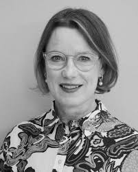 Denise Weber's Instagram, Twitter & Facebook