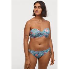 Share on facebook share on twitter. So Schon Fur Diese Bademoden Kampagne Wird H M Im Netz Gefeiert Echte Mamas