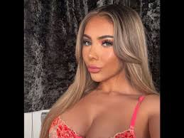 Prettynaughtylacey (18 YO woman) XXX hot live cam sex show - Chat and  webcam sex with Prettynaughtylacey