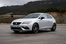 A mi me han dicho que en tlr madrid habían hecho varias stage 1 a manuales 300 y ellos no tenían constancia de que patinara el embrague pero el mio aunque no. Seat Leon Cupra 2014 2020 Review 2021 Autocar