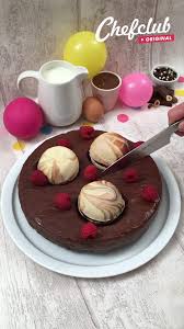 Mousse In Sfera Mousse In Sfera Cakevideos Carrotcake Funfetticake Healthycake Strawb In 2020 Kuchen Rezepte Einfach Kuchen Und Torten Rezepte Kuchen Und Torten