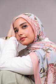 Honey Blooms in Chiffon: Super Comfy Hijab