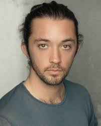 Elin Francis's Instagram, Twitter & Facebook