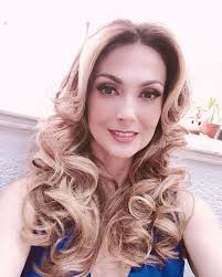 Nora Salinas asegura que su exesposo tiene la custodia de su hijo, pero  ella su corazón