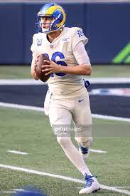 Jared Goff Of The Los Angeles Rams Looks To Throw The Ball In The Los Angeles Rams Jared Goff Goffs